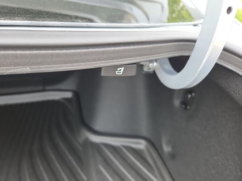 New 2025 Honda Accord LX image 40