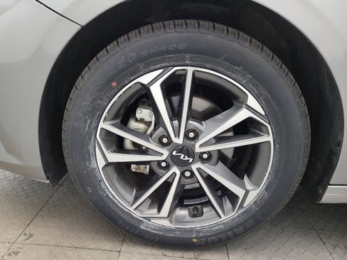 Used 2022 Kia Forte LXS FWD image 31