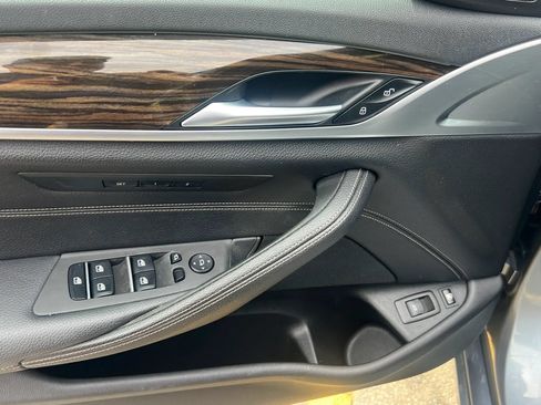 Used 2019 BMW 530e xDrive w/ Convenience Package AWD/4WD image 12
