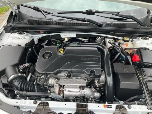 Used 2022 Chevrolet Malibu LT w/ Redline Edition FWD image 38