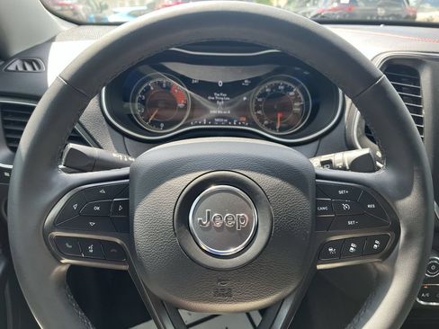 Used 2023 Jeep Cherokee Trailhawk w/ Sun & Sound Group AWD/4WD image 14