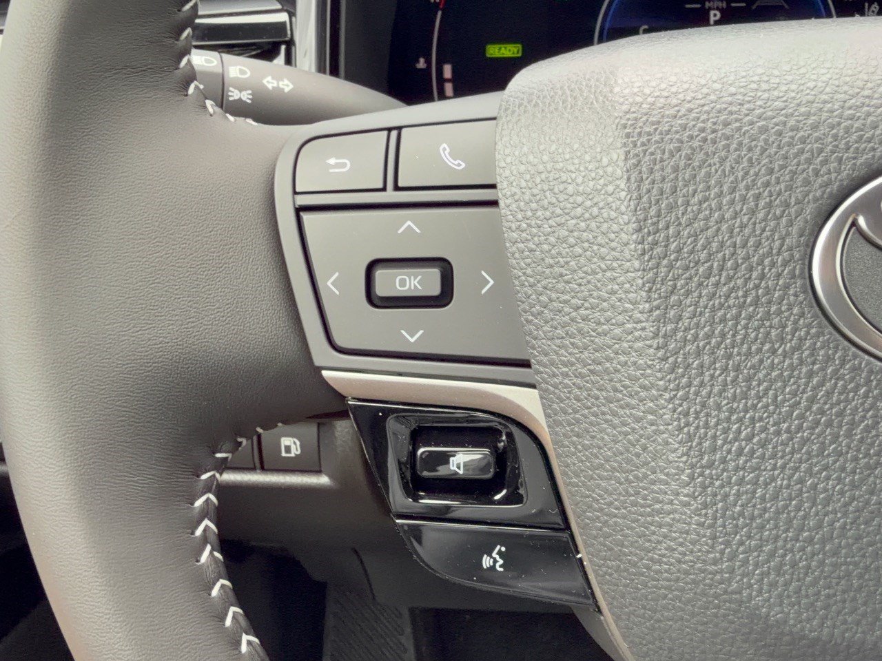 Used 2026 Toyota Camry SE FWD image 18
