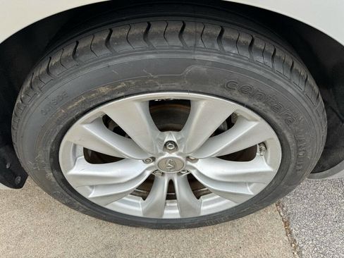 Used 2011 INFINITI M37 w/ Premium Pkg image 33