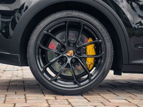 Used 2023 Porsche Cayenne Turbo GT image 13