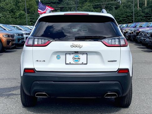 Used 2019 Jeep Cherokee Latitude Plus AWD/4WD image 4