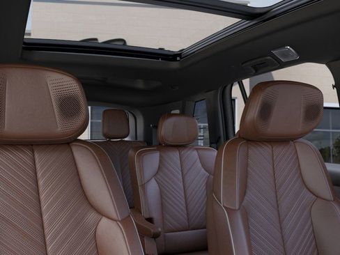 New 2026 Cadillac Vistiq Platinum w/ LPO, Floor Liner Package image 24