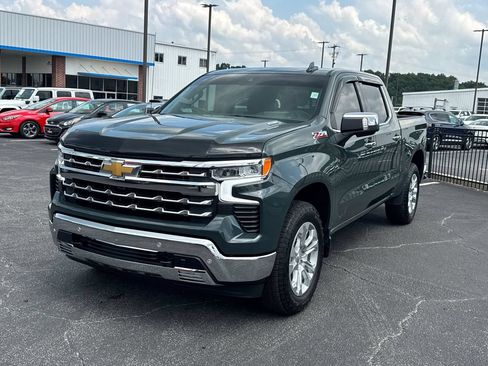 Used 2025 Chevrolet Silverado 1500 LTZ w/ LTZ Premium Package AWD/4WD image 2