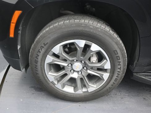 Used 2025 Chevrolet Tahoe LT w/ Comfort Package RWD image 9