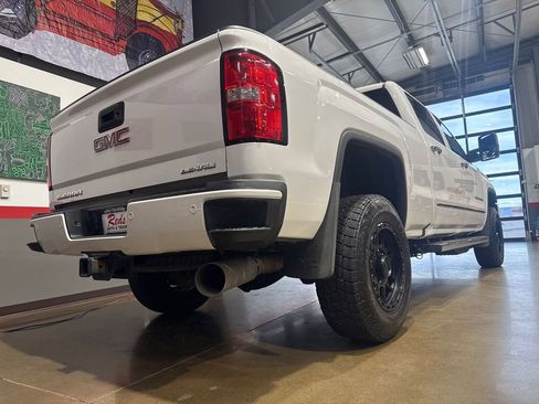 Used 2017 GMC Sierra 3500 Denali image 28