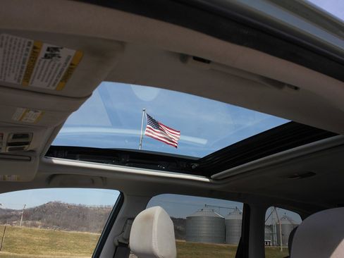 Used 2015 Subaru Forester 2.5i Premium w/ All-Weather Package image 29