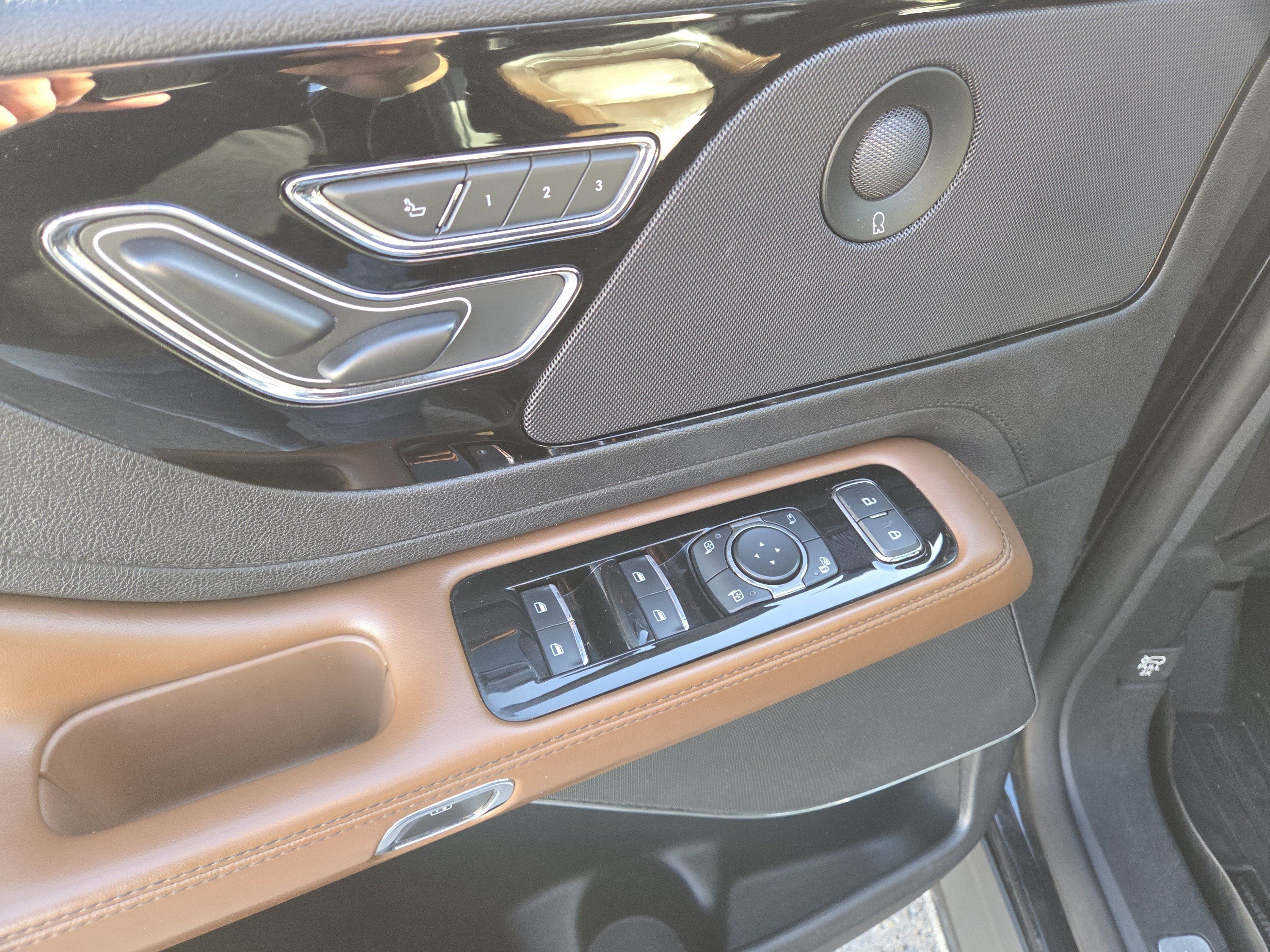 Used 2020 Lincoln Aviator Reserve w/ Equipment Group 201A AWD/4WD image 33