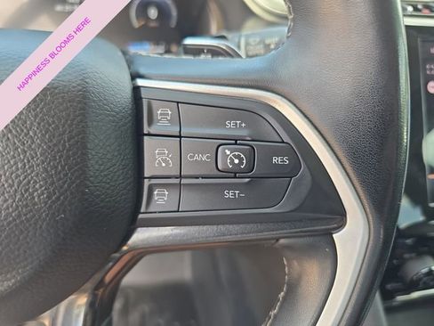 Certified 2022 Jeep Grand Cherokee L Laredo w/ Luxury Tech Group I AWD/4WD image 24