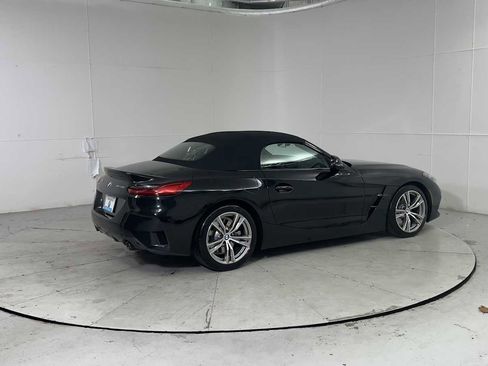 Used 2024 BMW Z4 sDrive30i w/ Premium Package image 9