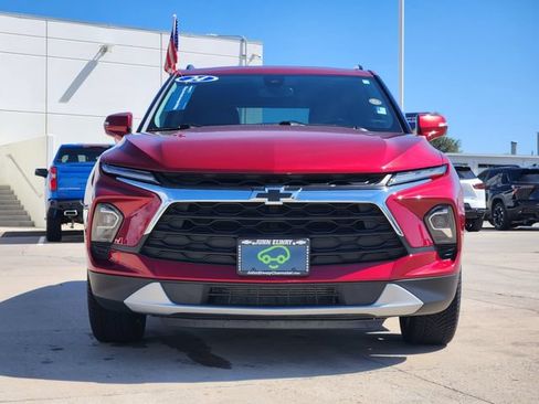 Used 2024 Chevrolet Blazer LT AWD/4WD image 2