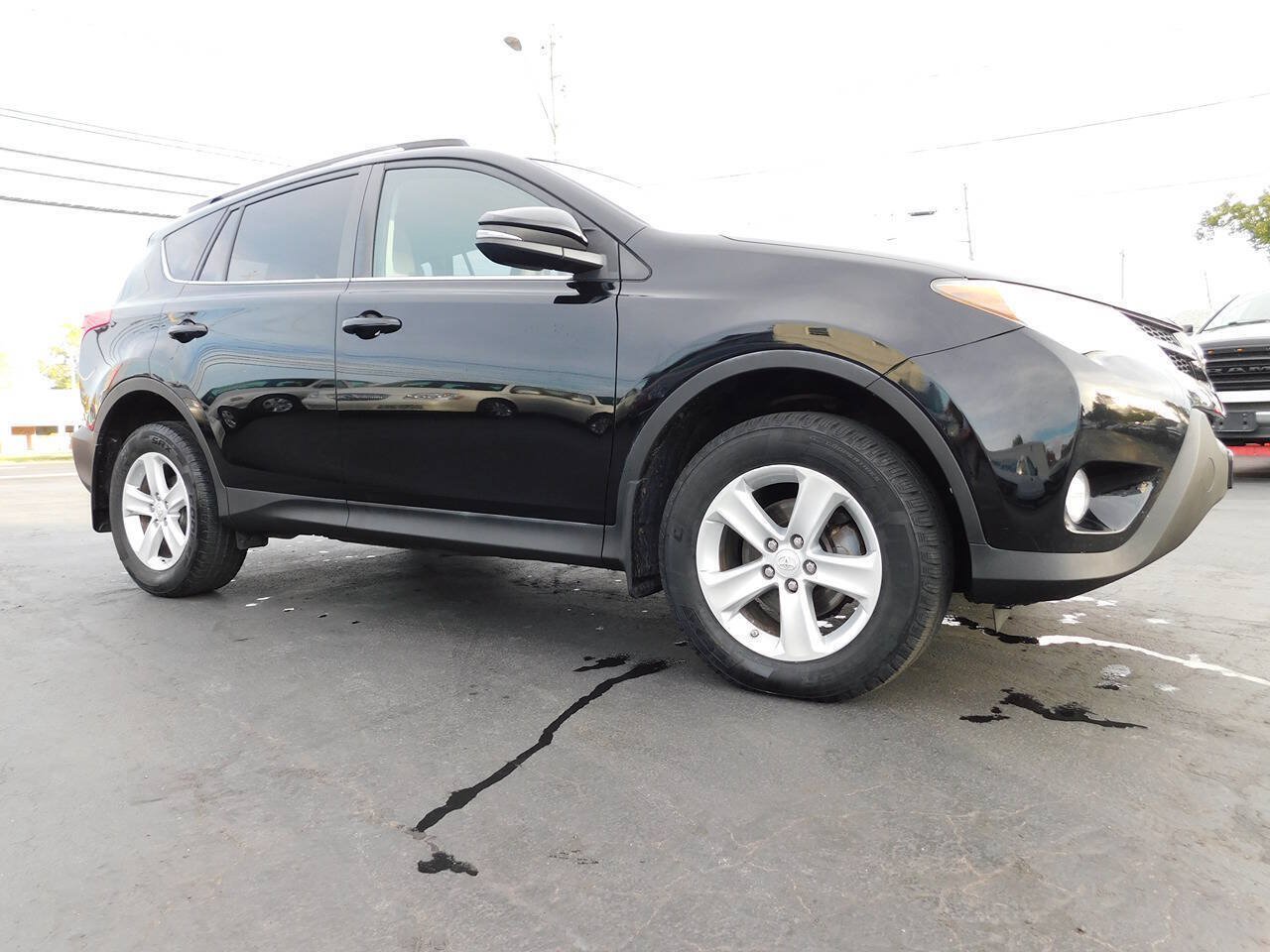Used 2013 Toyota RAV4 XLE AWD/4WD image 15