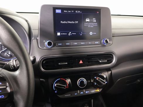 Used 2022 Hyundai Kona SEL w/ Cargo Package image 5