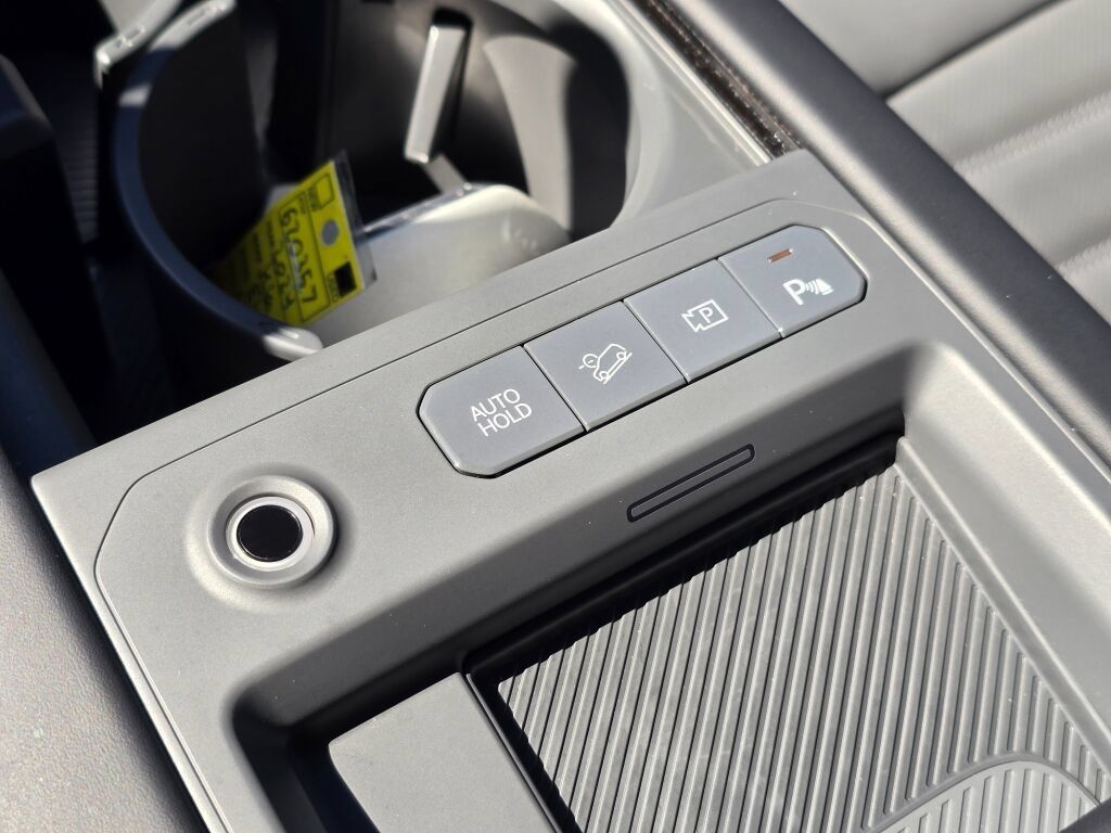Certified 2024 Kia EV9 Land AWD/4WD image 17