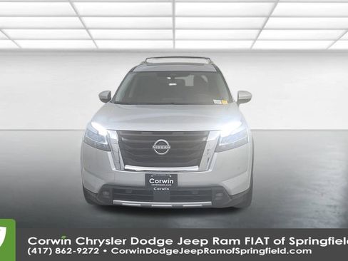 Used 2023 Nissan Pathfinder Platinum w/ Cargo Package image 5