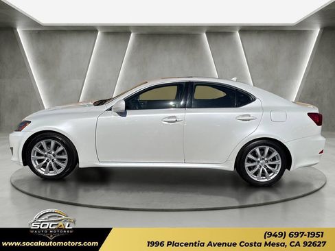 Used 2008 Lexus IS 250 w/ Premium Pkg RWD image 2