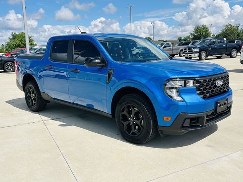 Used 2025 Ford Maverick XLT w/ XLT Luxury Package AWD/4WD image 2