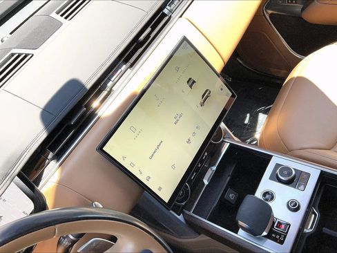 Certified 2023 Land Rover Range Rover SE AWD/4WD image 31