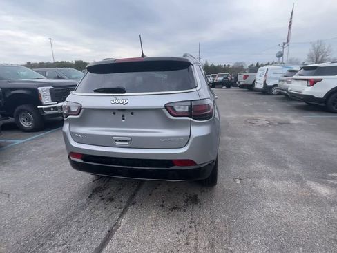 Used 2023 Jeep Compass Limited w/ Elite Group AWD/4WD image 18