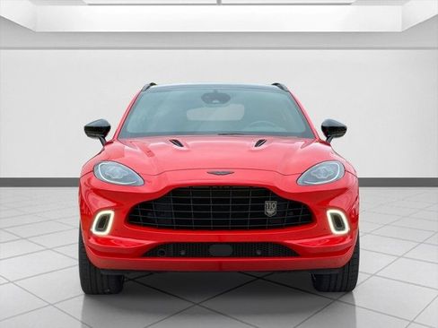 Used 2023 Aston Martin DBX image 11