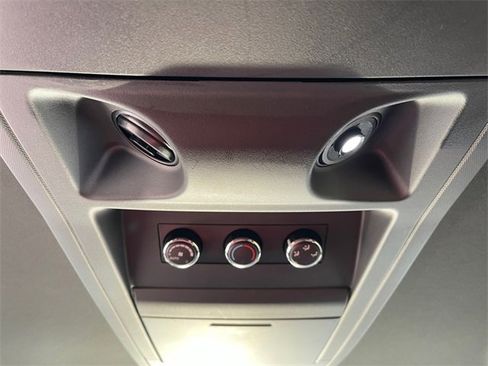 Used 2018 Dodge Grand Caravan GT image 27