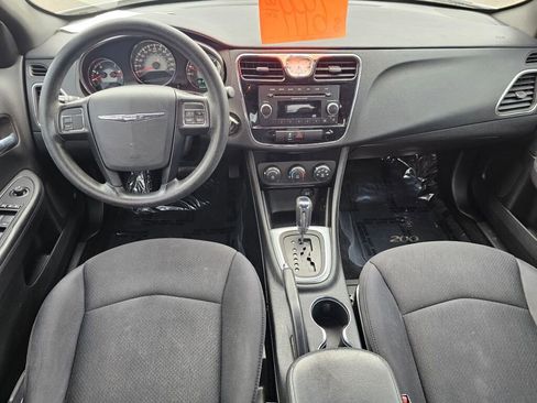 Used 2013 Chrysler 200 LX FWD image 22
