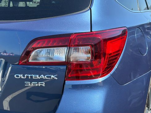 Used 2019 Subaru Outback 3.6R Limited AWD/4WD image 16