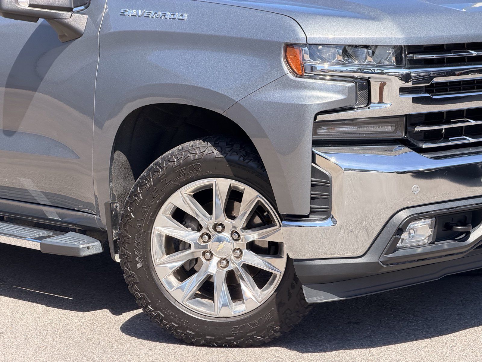Used 2019 Chevrolet Silverado 1500 LTZ w/ LTZ Plus Package AWD/4WD image 3
