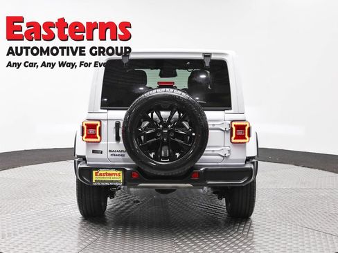 Used 2025 Jeep Wrangler Unlimited Sahara AWD/4WD image 6