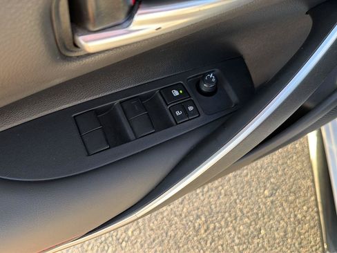 Used 2024 Toyota Corolla SE FWD image 30