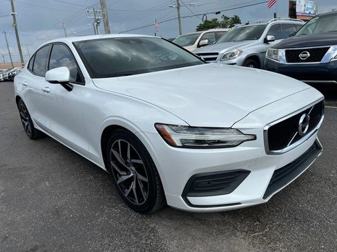 Used 2020 Volvo S60 T6 Momentum AWD/4WD image 4