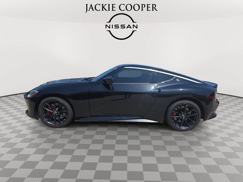 Used 2025 Nissan Z Performance w/ Floor Mat Package RWD image 8