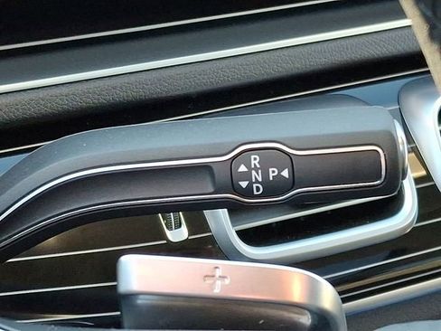 Used 2024 Mercedes-Benz GLE 450 4MATIC image 18