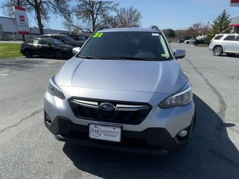 Used 2021 Subaru Crosstrek 2.0i Premium AWD/4WD image 3