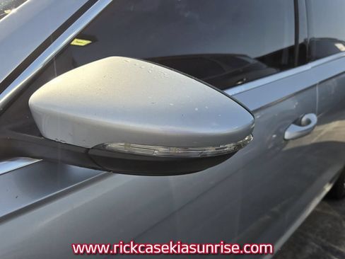 Used 2020 Volkswagen Passat 2.0T SE FWD image 9