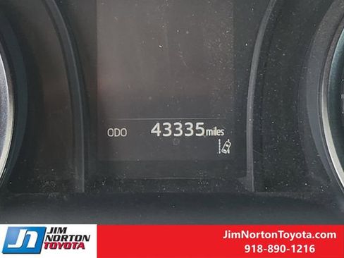 Used 2024 Toyota Camry SE image 18