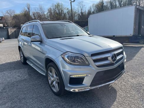 Used 2016 Mercedes-Benz GL 550 4MATIC image 1