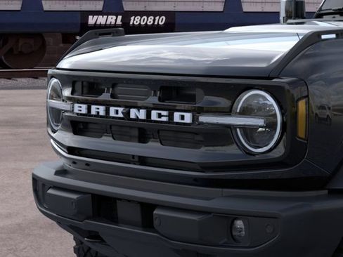 New 2026 Ford Bronco Outer Banks w/ Sasquatch Package AWD/4WD image 19