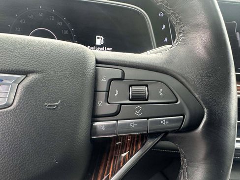 Used 2022 Cadillac Escalade Premium Luxury w/ LPO, Illumination Package image 16