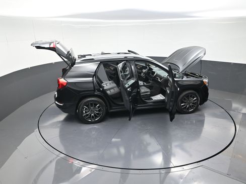 Used 2023 GMC Terrain Denali w/ Black Diamond Edition image 14