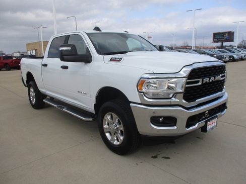 Used 2024 RAM 2500 Big Horn w/ Bed Utility Group AWD/4WD image 10