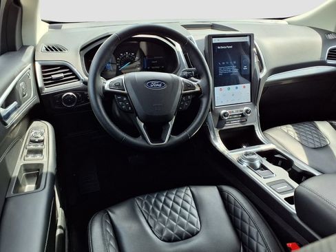 Certified 2024 Ford Edge Titanium w/ Equipment Group 301A AWD/4WD image 9