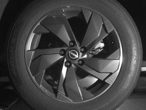 Used 2025 Nissan Rogue SV FWD image 14