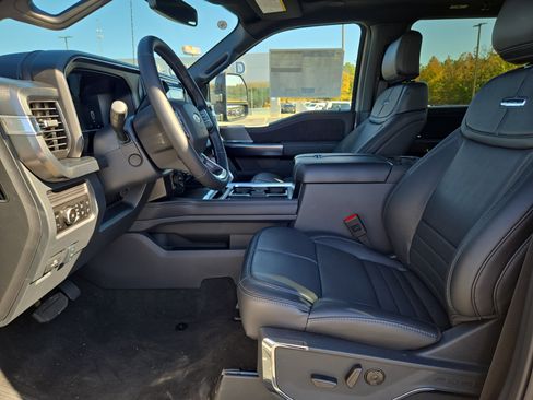 New 2026 Ford F250 Platinum image 23