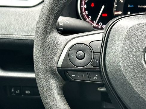 Certified 2025 Toyota RAV4 XLE FWD image 22