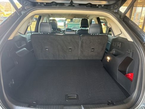 Certified 2023 Ford Edge SEL w/ Sport Appearance Package image 23