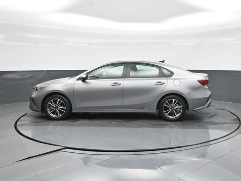 Used 2023 Kia Forte LXS w/ LXS Technology Package image 17